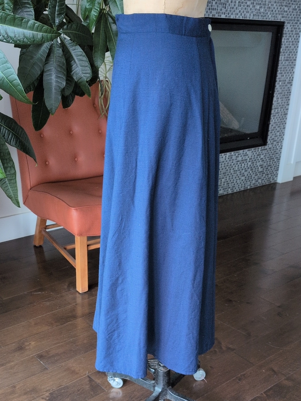 100% Virgin Wool Vintage Navy A-Line Maxi Skirt - Picture 2 of 6